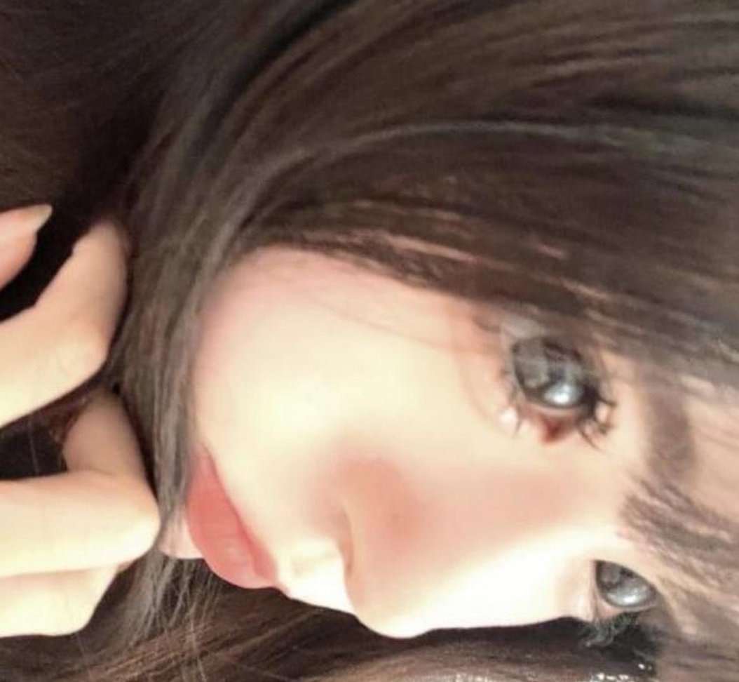 bedpartner's tweet image. 本が小さい 🤫