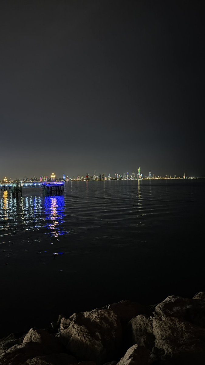 36F___'s tweet image. Free therapy