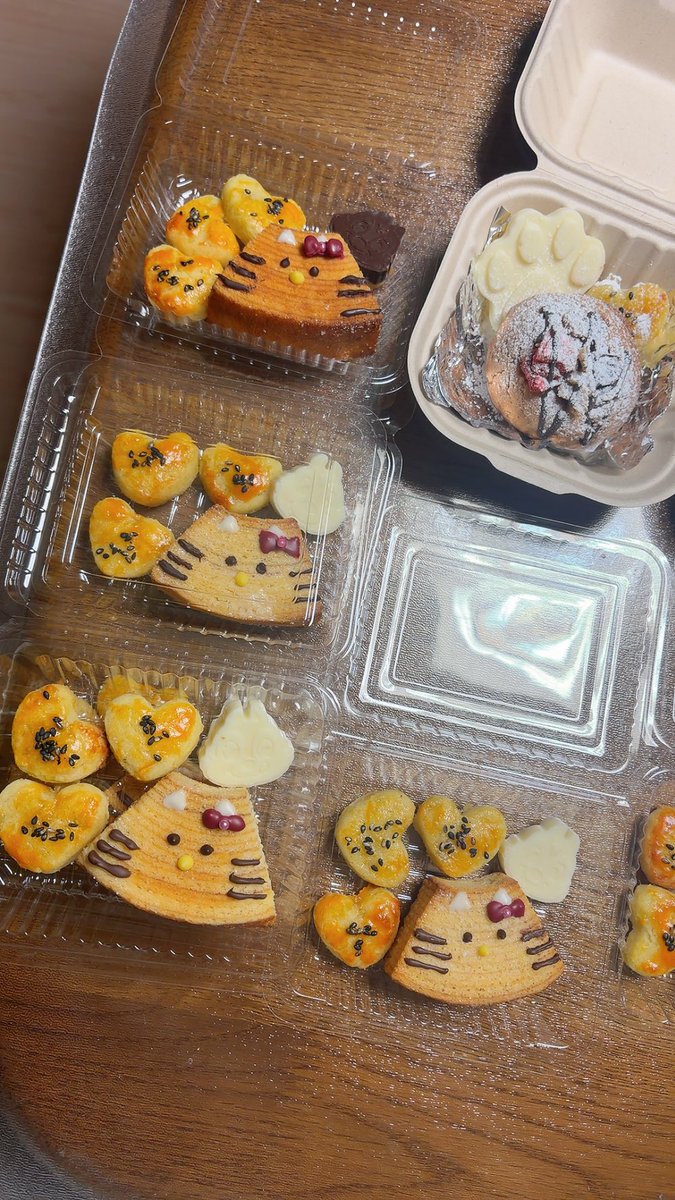 pipipitokichi's tweet photo. 昨日のバレンタイ���お菓子作り 💝🍫

3品作って写真いっぱい撮ったからアップ👩‍🍳🥣✨

#お菓子 #お菓子作り #バレンタイン #Valentine #バレンタインデー  #キティ #手作り https://t.co/Cas7txowpZ