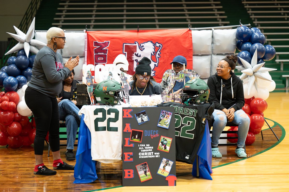 Naaman Football Recruits tweet media