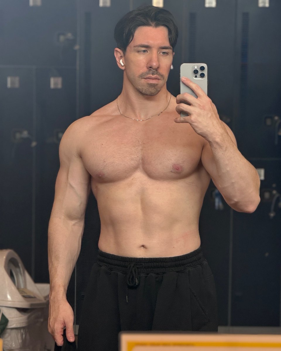 Nick | ニック tweet media