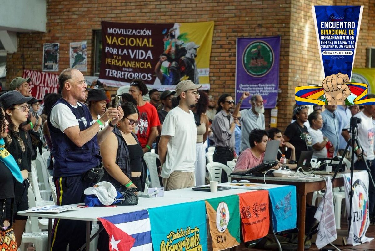 Trabajemos por el #HermanamientoPopular porque los pueblos tenemos el deber de liberarnos de la opresión del gringo invasor y despojador, y jamás la dignidad nos será dada por los poderosos. Tenemos que arrancarla en la unidad de la lucha popular. 

<a href="/trochandosf/">Trochando Sin Fronteras</a> <a href="/colombiainforma/">colombiainforma</a>