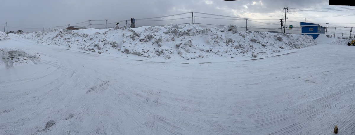 今日は暗いうちに出発して青森県まで来てます

雪の壁

寒さはまだ盛岡の方がキツイかな

よし現場行ってきます