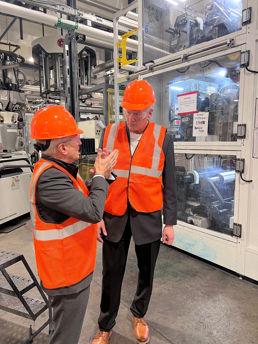 Manufacturing growth in Pleasant Prairie continues at Balcan Innovations. Village representatives toured the expanded LakeView Corporate Park facility, where ongoing investments include upgraded equipment, new production lines, and a rail spur to improve material delivery.