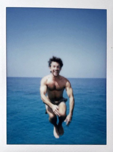 🚨🚨🚨NEW JONATHAN BAILEY PHOTOS DROPPED🚨🚨🚨