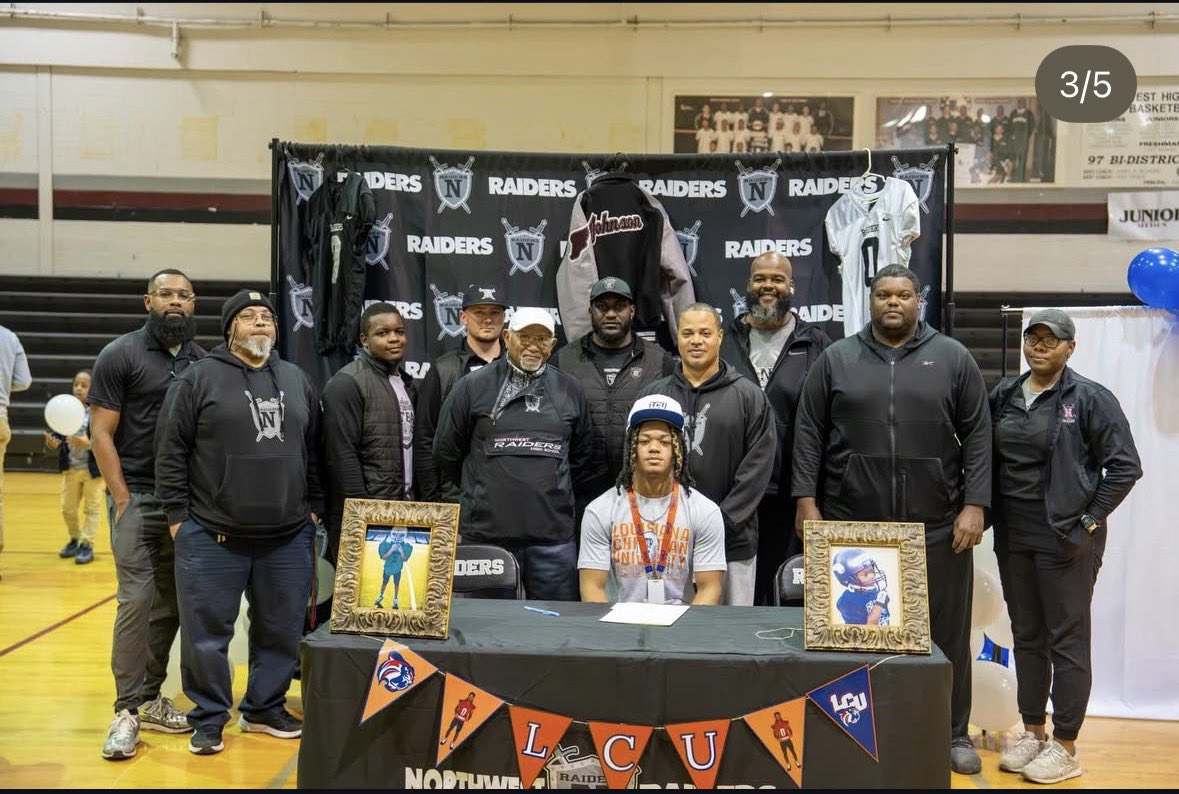 1kevonjohnson's tweet photo. Let’s work now!!💙🧡#signed #commited 

@Coach_Mac23 @coreydauphine @GeauxPrepsLA @GridironFootbal @valuedathletics @N3XTrecruiting @CSAPrepStar @TopPreps @alexfontenot7 @Jeff_XOS @RecruitLouisian @LCU_ftball https://t.co/CLo4LXAG9b