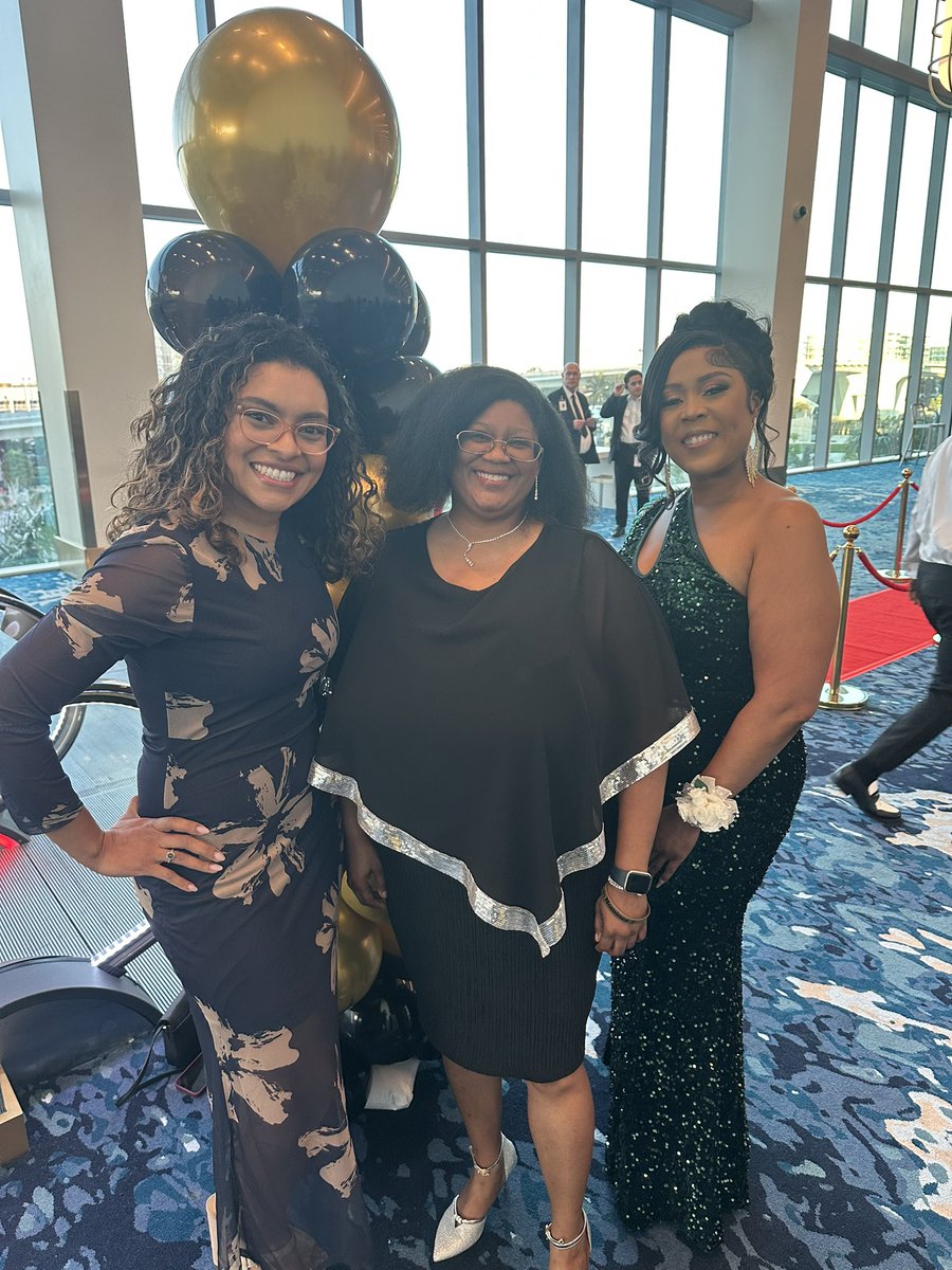 Linda L. Lopez tweet media