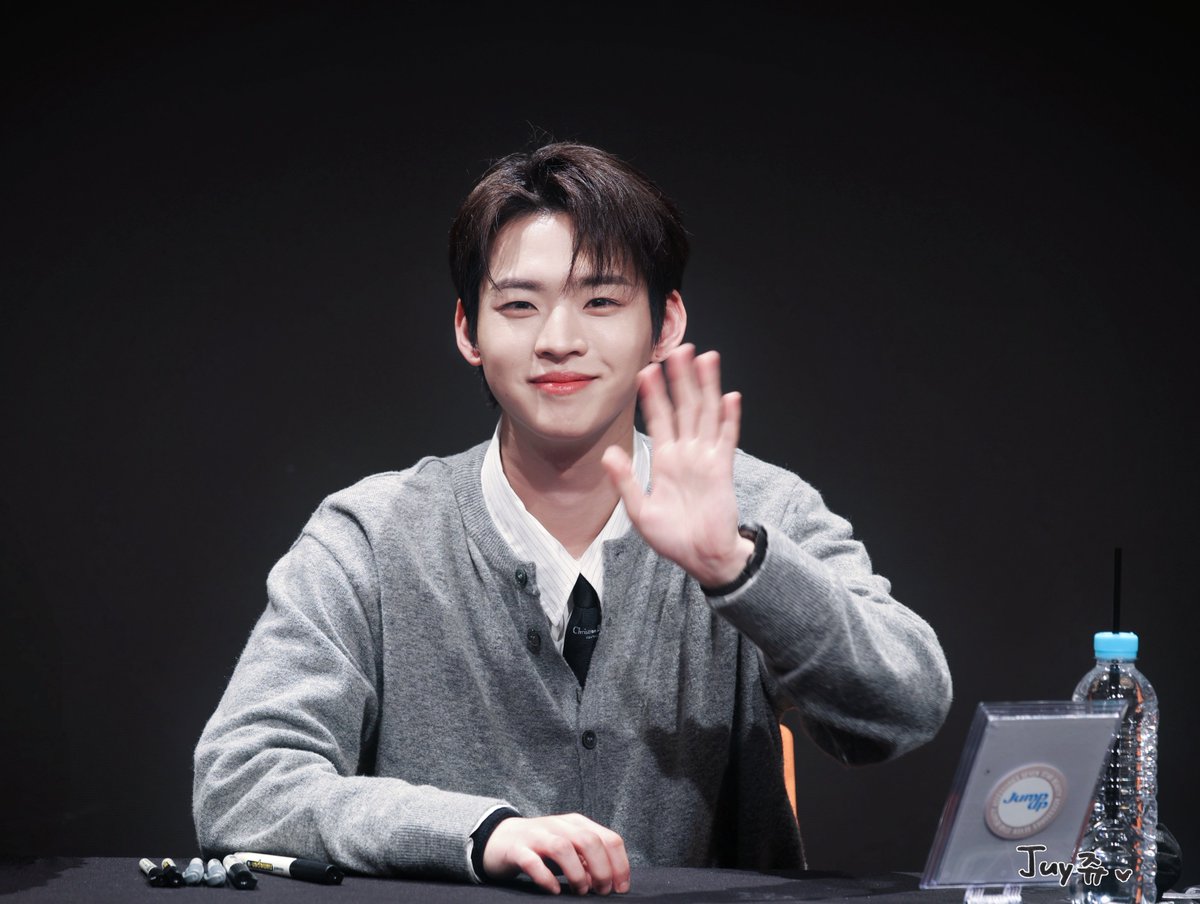 260125
👋🏻
#온앤오프 #효진