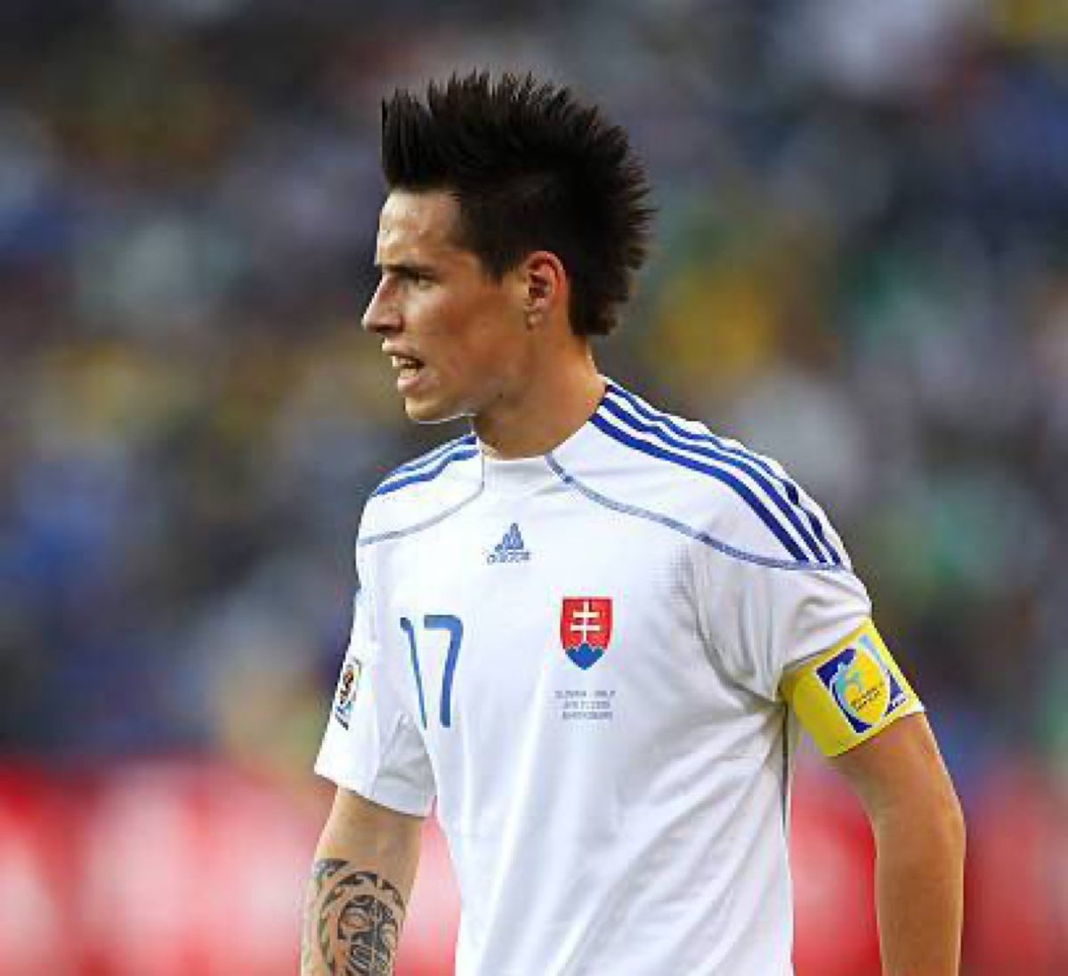 Hamsik na Copa de 2010 defendendo a Eslováquia! 🇸🇰

A Seleção Eslovaca de Futebol participou pela primeira vez da Copa do Mundo FIFA como um país independente.

Nostálgico!