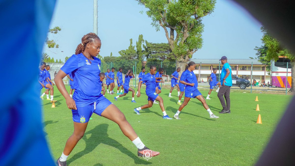 michaelkambu's tweet photo. #RDC: Éliminatoires Mondial Pologne 2026 U20 Dames. Deuxième session d'entraînement de nos Léopards au terrain du lycée moderne de Cocody.
#FecofaRdc #FIFAU20W #CITRDC #Preparation #U20 @DidierBudimbu https://t.co/onM8WoZBGs