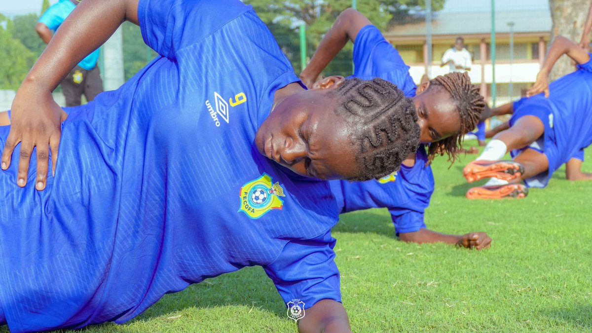 michaelkambu's tweet photo. #RDC: Éliminatoires Mondial Pologne 2026 U20 Dames. Deuxième session d'entraînement de nos Léopards au terrain du lycée moderne de Cocody.
#FecofaRdc #FIFAU20W #CITRDC #Preparation #U20 @DidierBudimbu https://t.co/onM8WoZBGs