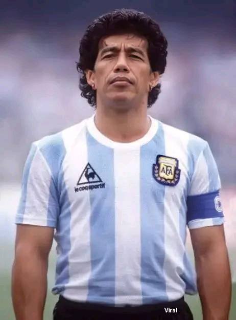 <a href="/strootsys/">Strootsy</a> Diego Maradongo 🔥