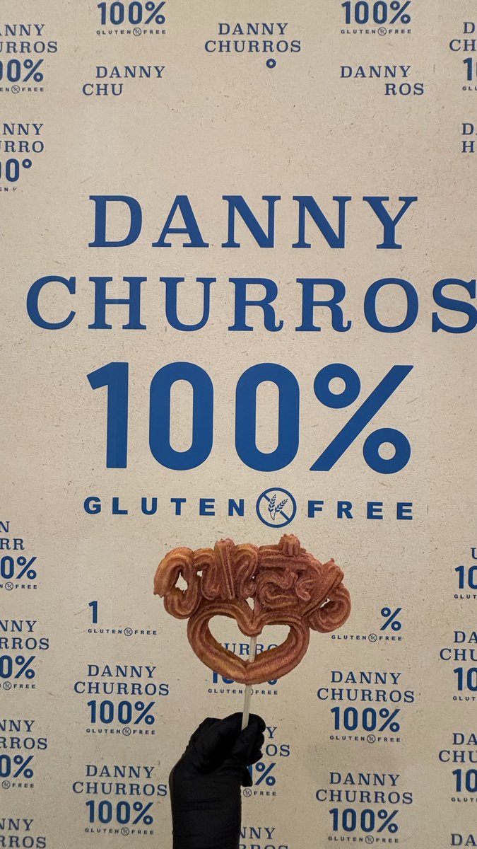 こんにちは！マークイズ店です🫧

ライブの思い出に
 #推しチュロス  #文字チュロス はいかがですか💓
 お店は #PayPayドーム  #Zepp福岡 横の  #マークイズ福岡ももち の1階にございます！

お待ちしております(*^^*)