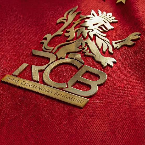 Update_hub tweet media