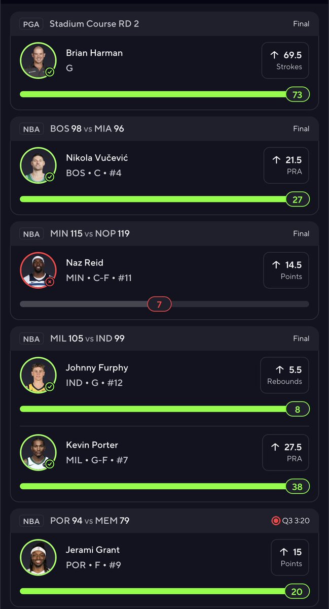 Zach Roberts tweet media