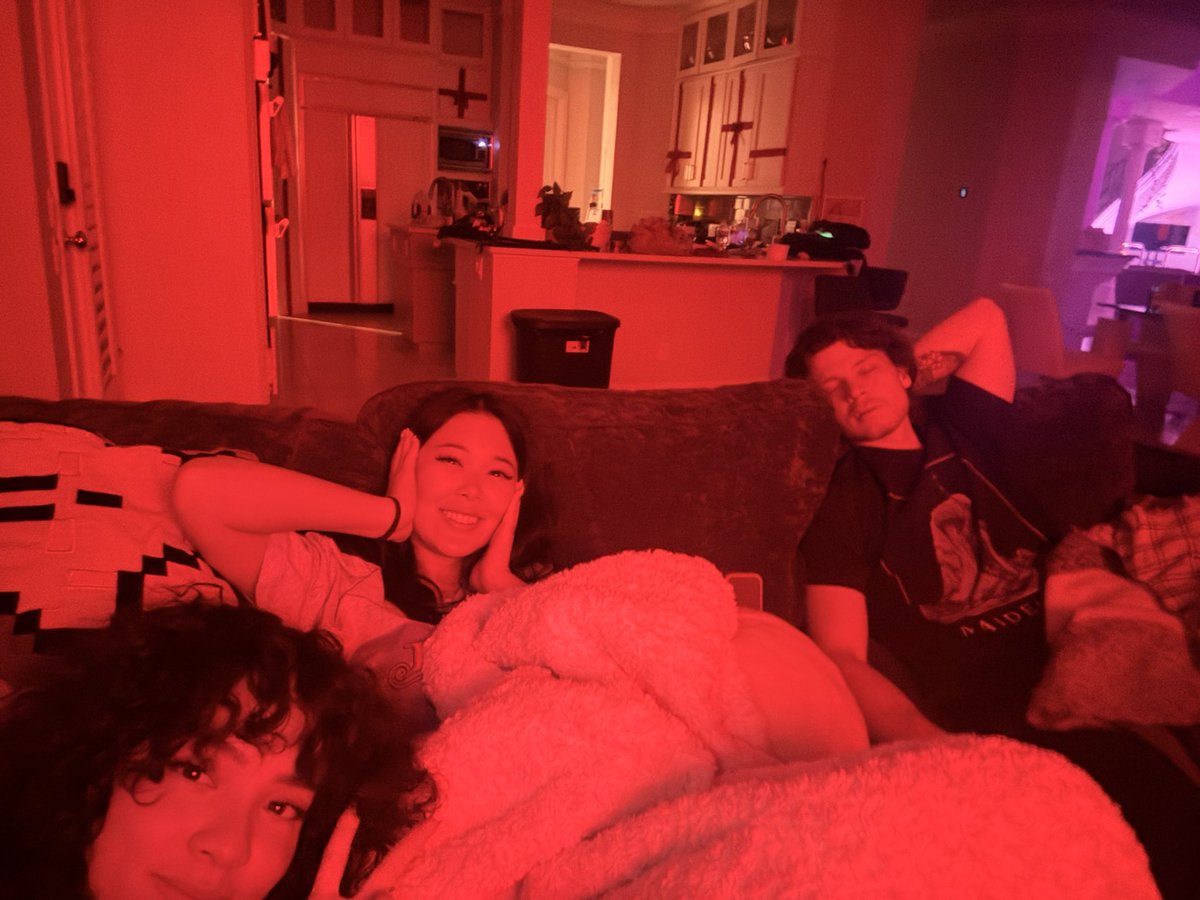 cinnaAlt tweet media