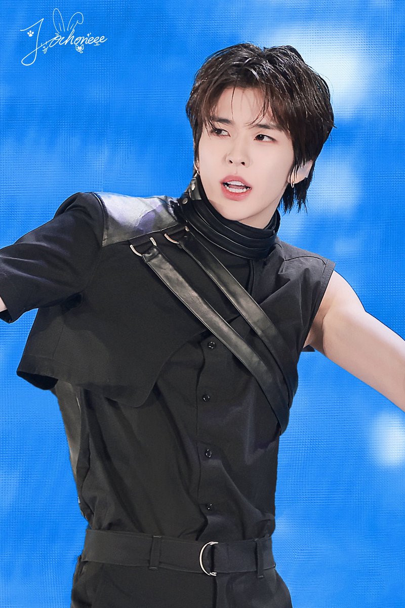 J.ochoneee tweet media