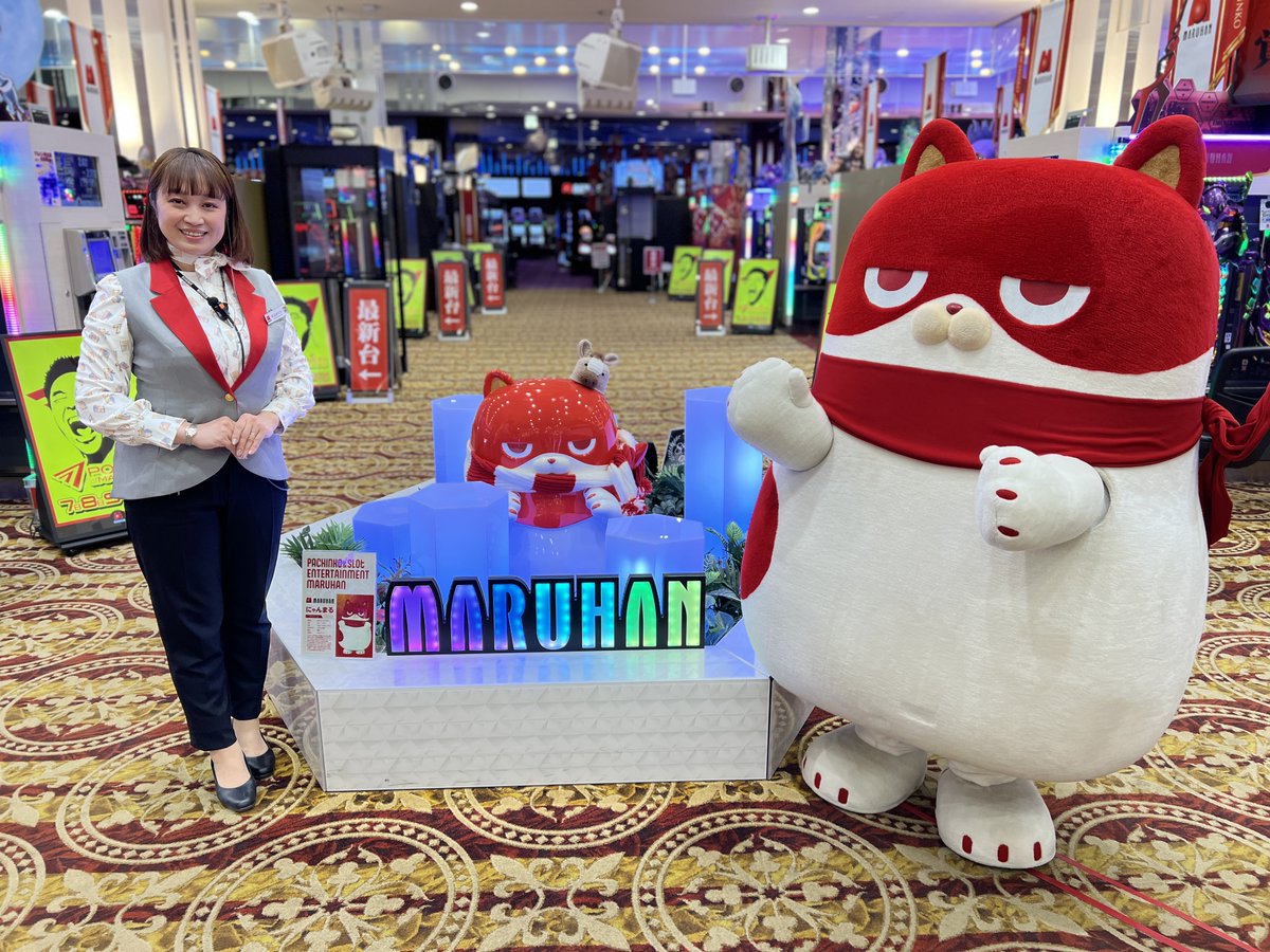 店長ミヤです🐺 にゃんまると新制服のまどかさん 撮ってみました♪