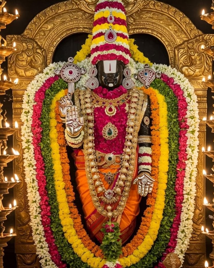 tirupati_info's tweet photo. 6th feb 2026 Waiting Time at Tirumala:
- ₹300 Special Entry Darshan: 2 – 3 hrs
- Donor / Infant / Arjitha Sevas: 1 – 2 hrs
- Senior Citizens: 45 min
- SRIVANI (VIP Break Darshan): 1 hr
- Free Darshan (with SSD Token): 3 – 5 hrs
- Free Darshan (Without Token):  12 hrs https://t.co/UzzHorT1hg