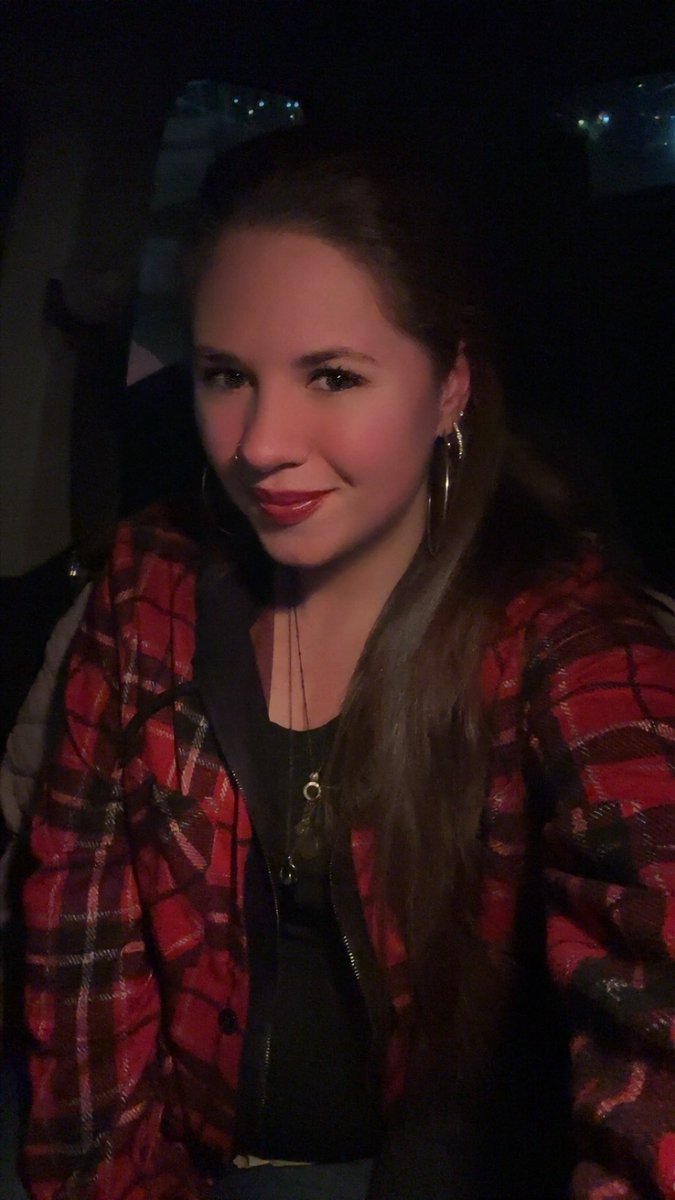 Oh why the hell not ✌🏼
Hope you're all enjoying your night 😊💕