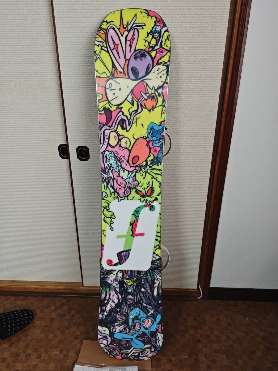 junt0725's tweet photo. Back after 20 years! #forumsnowboard #Union  なんとなくスノーボードを再開するかな？と思ったタイミングでFORUMが販売を再開してたので復帰ボードは #youngblood https://t.co/pUIT83PwiN