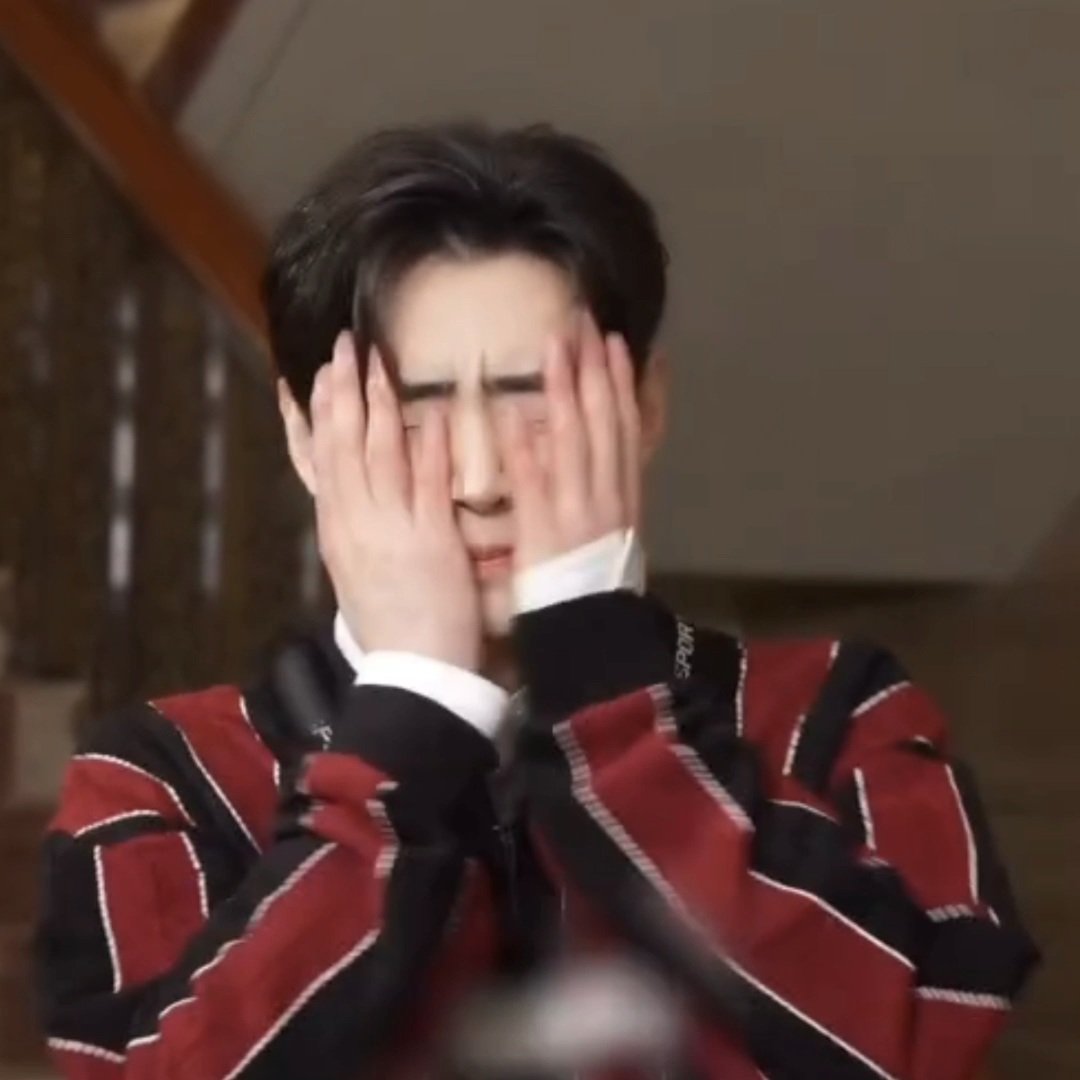 🫳🏻
🍙 ˎˊ˗   주먹밥 뭉치기 
🫴🏻