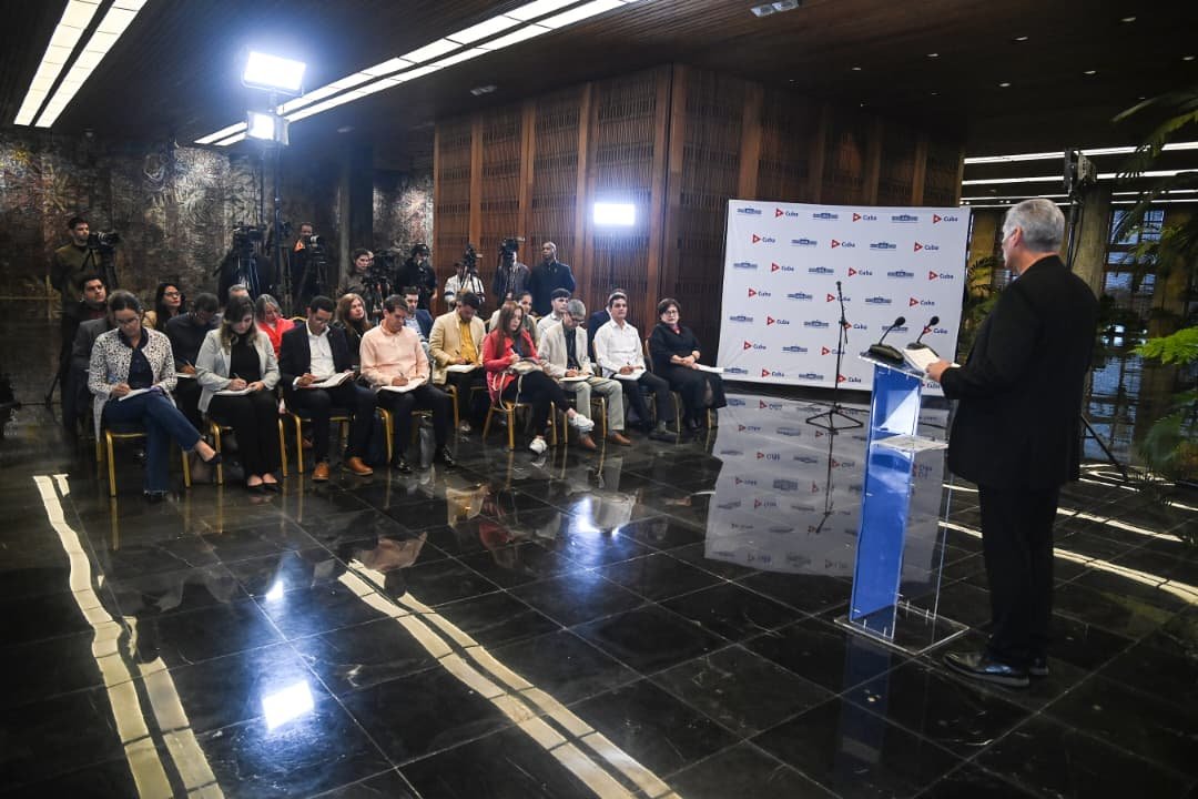 RPolancoF's tweet photo. La manera en que un grupo de medidas coercitivas del Gobierno de EEUU se ha orientado al bloqueo energético del país nos ratifica la importancia de mantener la prioridad en la transición energética hacia las fuentes renovables de energía.

@DiazCanelB https://t.co/NnA7RqZpyp