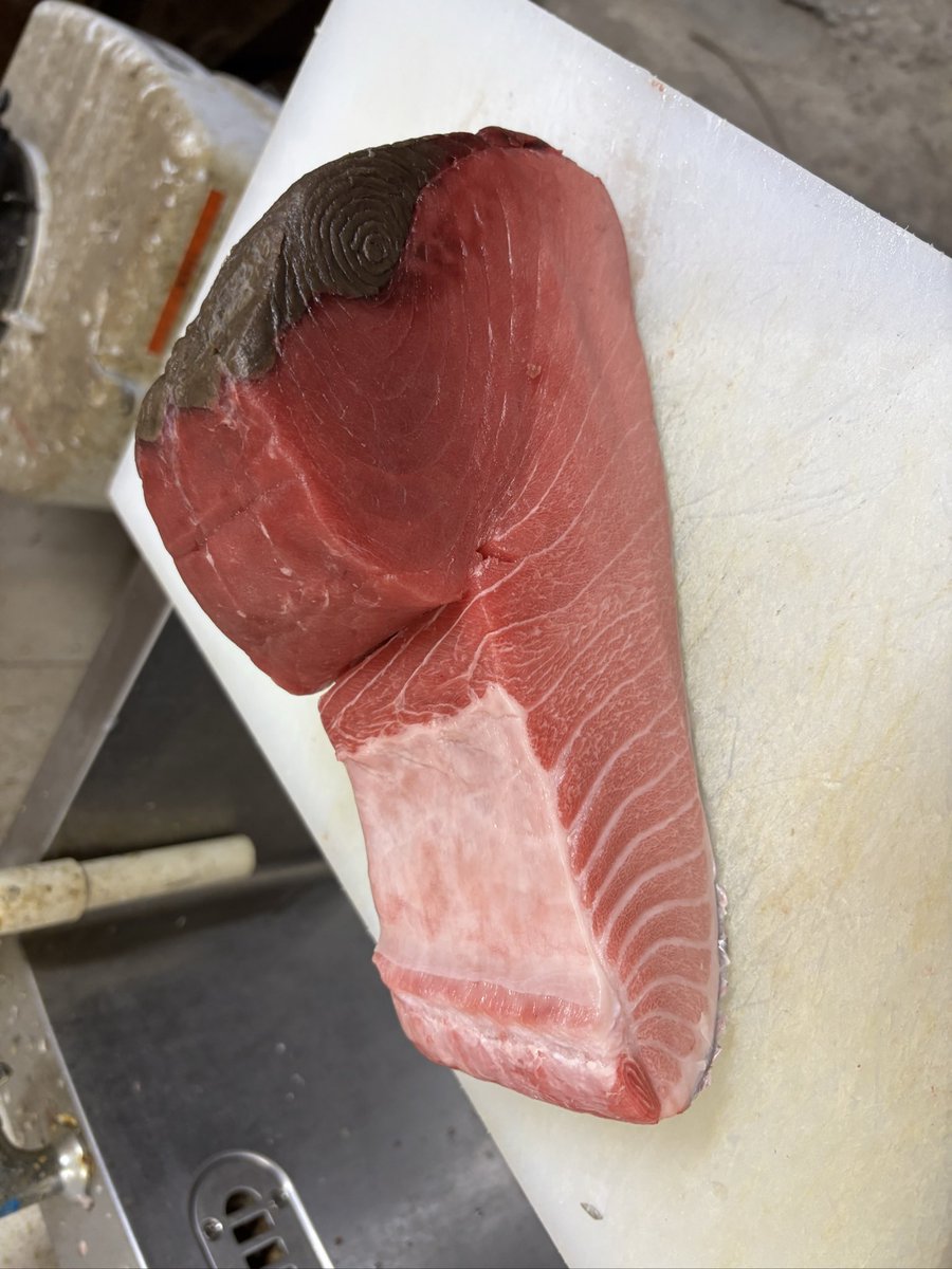 本マグロ！ トロ・中トロ・赤身セット これ半分下さいっ