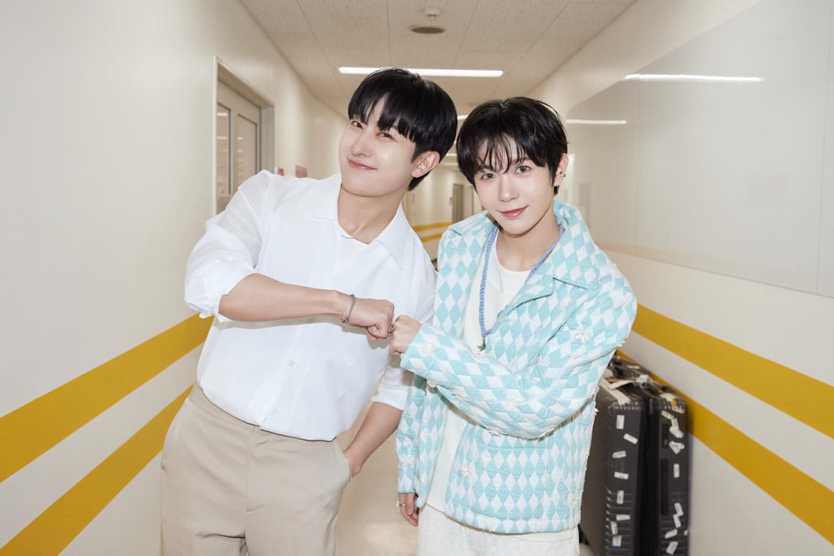 Ryozzang's tweet photo. 이조합은 무슨조합이지 햇는데
조미&amp;료
ㅜㅠㅠㅜㅜㅠㅜㅜㅜㅠㅠㅜㅜㅜ https://t.co/T33vBBgiV3