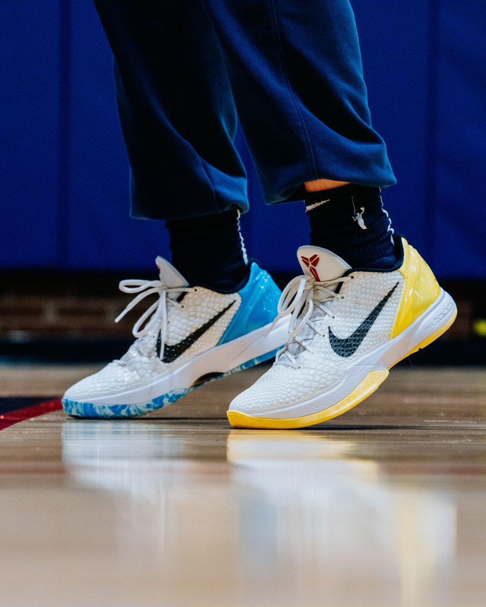 JustFreshKicks tweet media