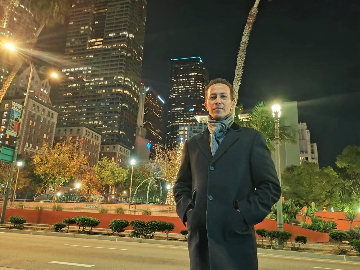 reflection time...

#dtla #nightstroll #imamsyed