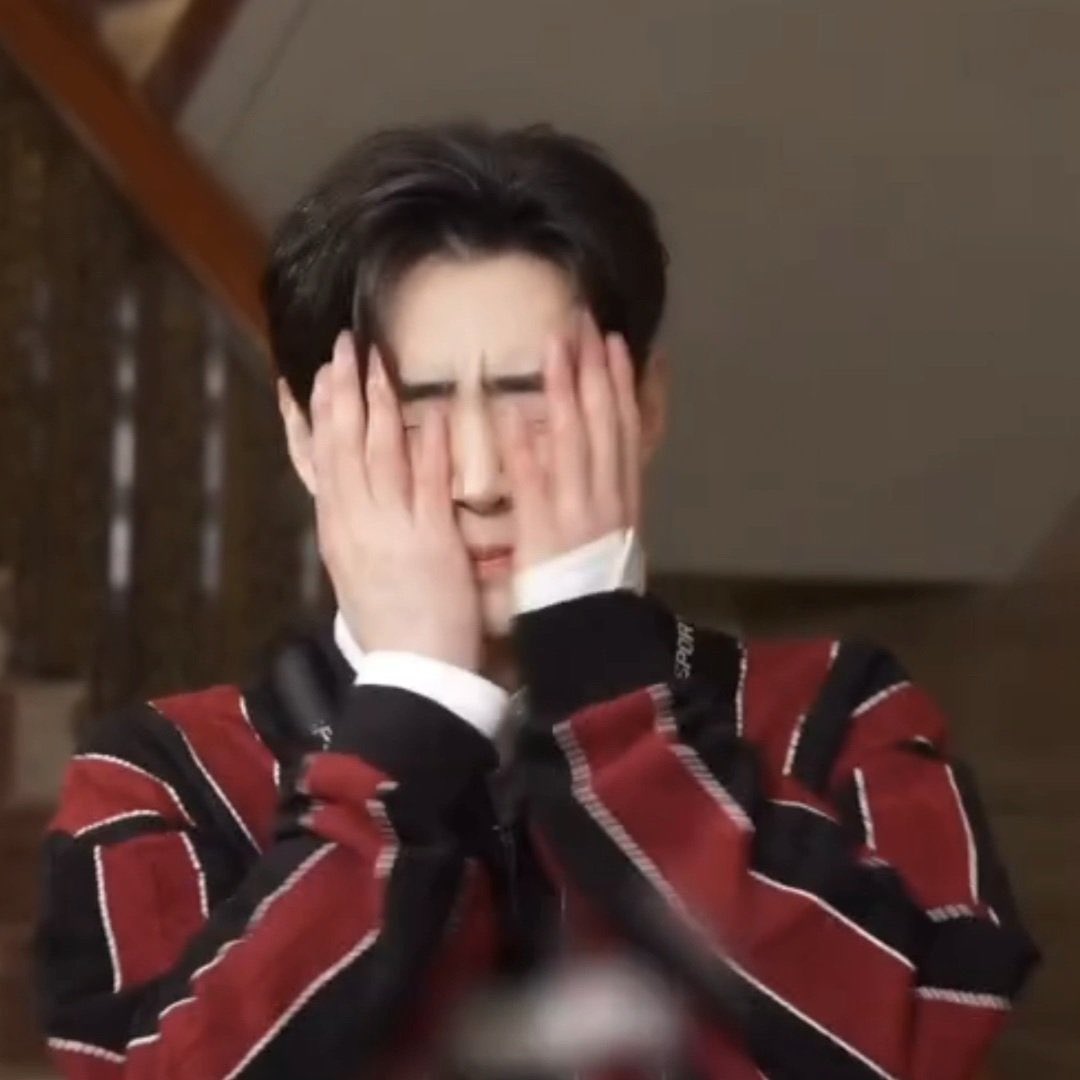 น้องซองฮุน : ม่ายน่ารัก ม่ายชอบน่ารัก
also น้องซองฮุน :