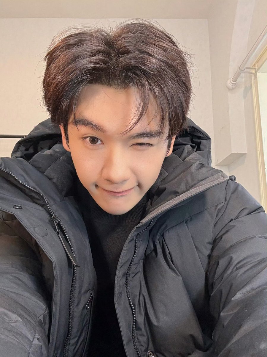 Ninnie9n's tweet image. หล่อมาก หล่อที่สุด มาทรงนี้น้องไปทำอะไรดีๆ แล้วสำเร็จมาแน่ อะไรดีๆ ที่ยังบอกแยมไม่ได้ 🤭

#นายท่านกรชิต #高卿尘
#GaoQingchen