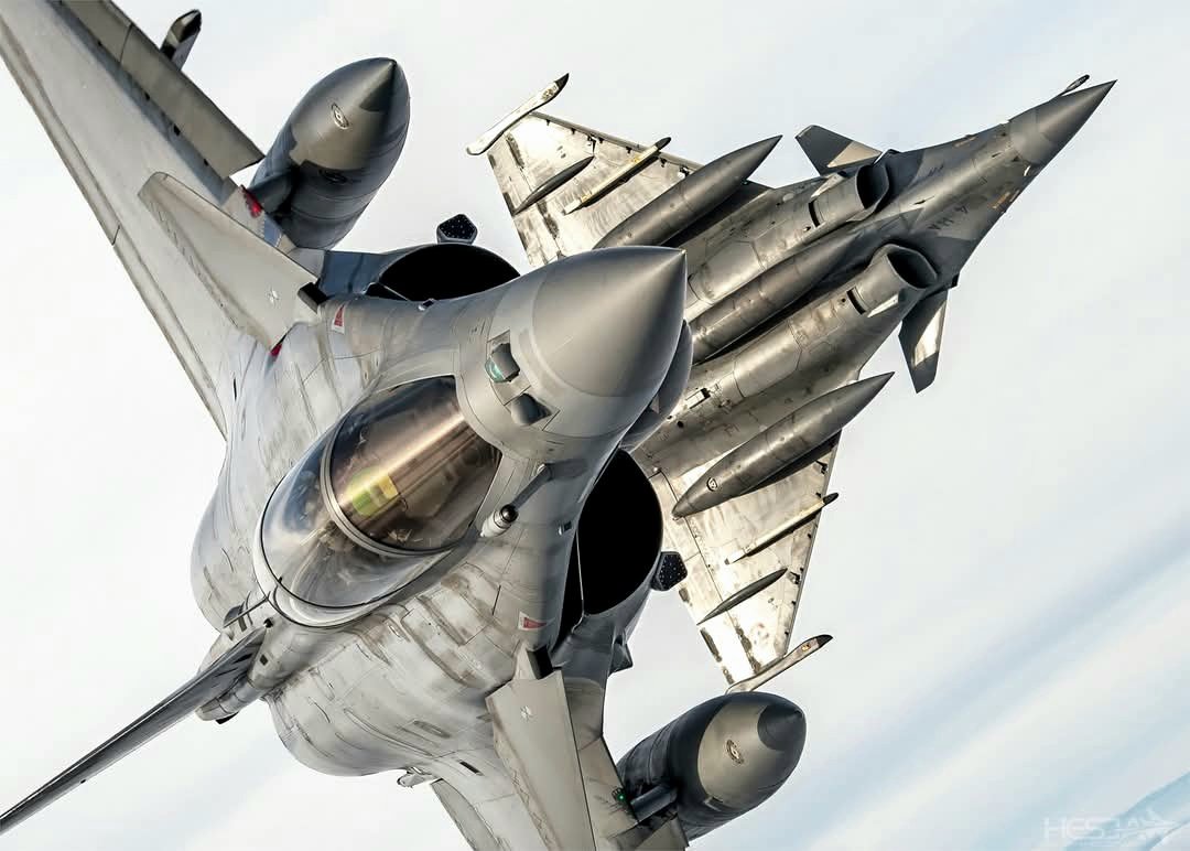 RealAirPower1's tweet image. Break! With fresh orders continuing to roll in, the Rafale is breaking clear as Europe’s leading export fighter, leaving the Eurofighter Typhoon and Saab Gripen trailing in its wake.
