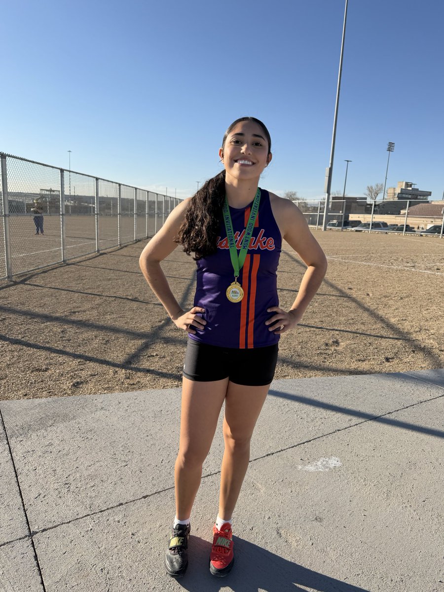 vanneaya.nieves tweet media