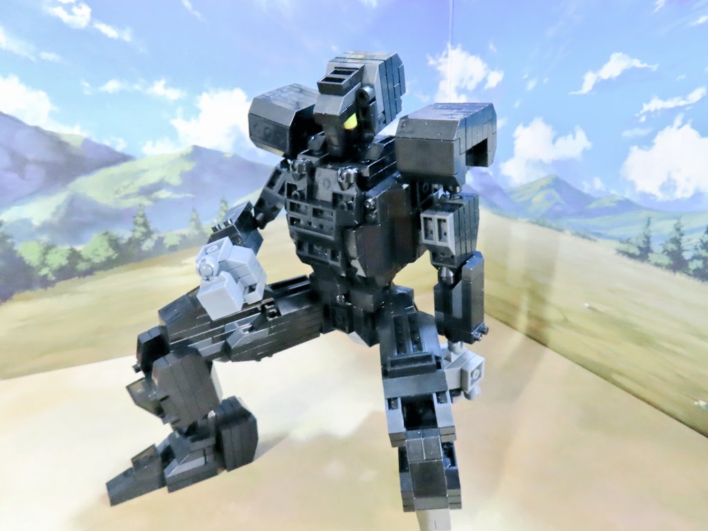 WGvsfb2OtSPO2yi's tweet photo. フル稼働フィグ搭乗型ロボを作成。
フィグ乗りとプロポーション、可動を両立するための実験機ですが結構いい出来なのでは？！と自画自賛しておこうと思います。
＃プチブロック https://t.co/4SBUEcFzYG