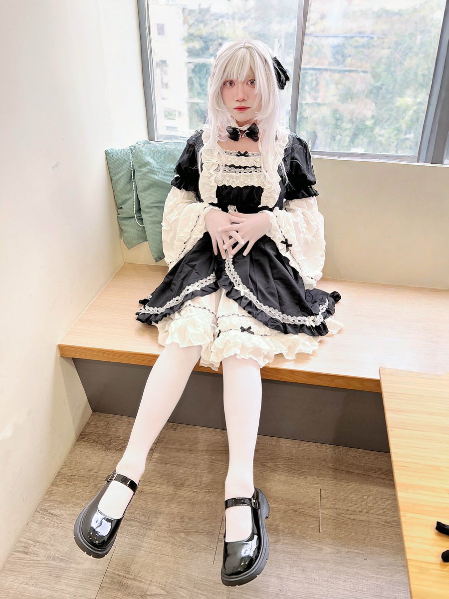 給大家看看最可愛的厄倫悠兒，我們現在要去逛FF
請記得圖奇追隨他拯救失業女裝主播：
twitch.tv/yuwu_0430