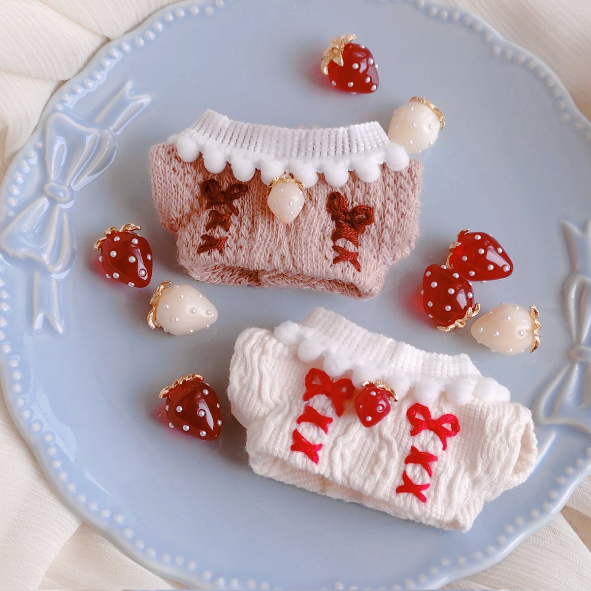 ＼🍓🎀ꫛᥱꪝ🎀🍓／

　　ドルチェニット
୨୧･･･････････････････୨୧
𝓬𝓸𝓵𝓸𝓻📝
✔ショートケーキ🍰
✔ショコラケーキ🍫
編み上げリボンのニットにホイップクリームイメージのレース衿と苺をひと粒添えました𓌉◯🍓
𝔹𝕆𝕆𝕋ℍ🛒▶𝟚/𝟡 𝟚𝟙:𝟚𝟘〜𝕆ℙ𝔼ℕ