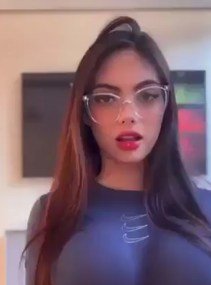 cdn.videy.co/uhPk1DKK1.mp4
video.twimg.love/amplify_video/…