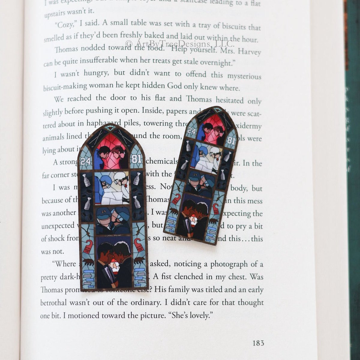 Willow_Reads's tweet photo. 🏒✨GIVEAWAYYY✨🏒

Winner receives a Heated Rivalry Bookmark (any of the 6 finishes), Sticker, AND Magnet set!!

Intl

Must be following me, rt, like, and comment under this post the scene you are most looking forward to being adapted next season! 

Ends Feb 14th https://t.co/kdY0ahPi00