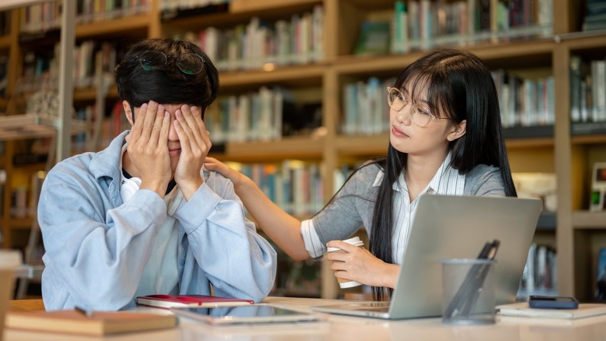 주가 2만→2000원대로 '뚝'…"불장에도 우는 개미 있습니다" [윤현주의 主食이 주식] hankyung.com/article/202602…  

공모주는 절대로 매입해서는 안된다. 대부분이 1년 안에 반토막이 난다. 작전세력과 아니면 높은 공모주로 청약하고 나중에 헐값 만들어 다시 주주가 사는 것인지  알 수 없다.