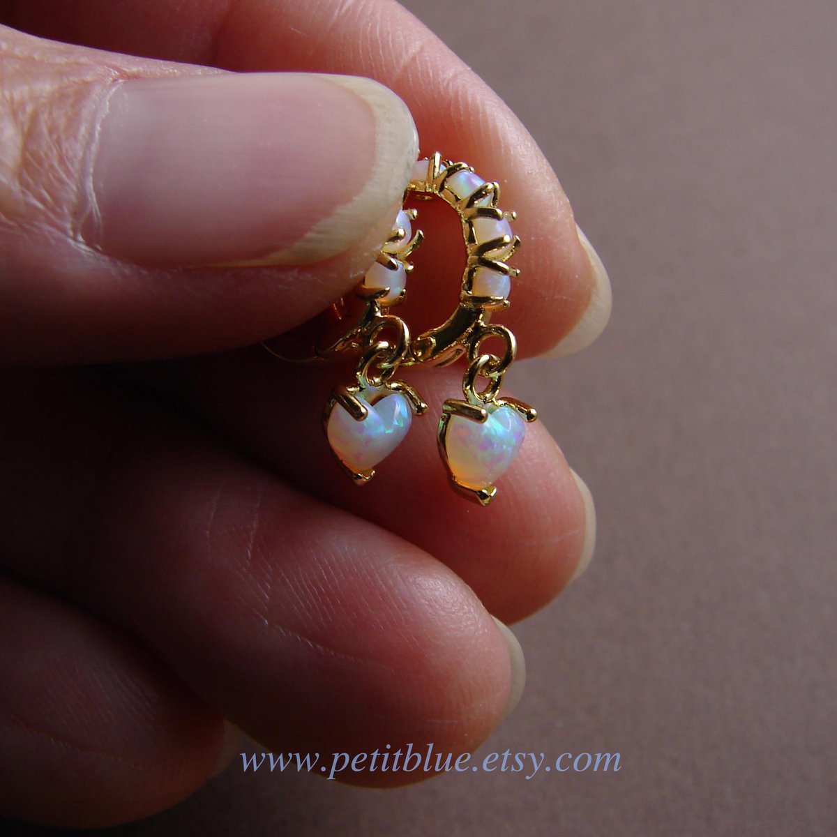 JewelryByMikako's tweet image. Opal Huggie Earrings ~ Tiny Opal Heart Earrings ~ Dainty Opal Earrings ~ Opal Huggies ~ October Birthday ~ Valentine's Day Gift tuppu.net/d9913dd7  #OpalEarrings