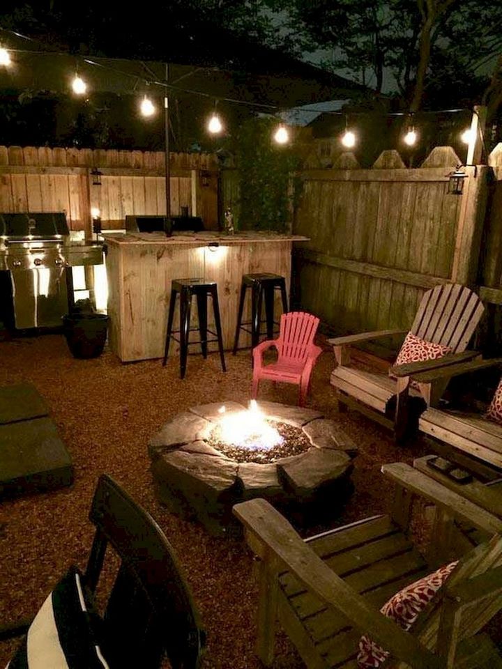 A fire pit is a fantastic addition to some backyard entertaining setting, not just for their aesthetic qualities but for heating up those cold, winter evenings.
gardenhouz.com/63-simple-diy-…
