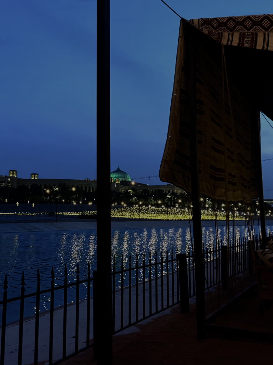 دانـه tweet media