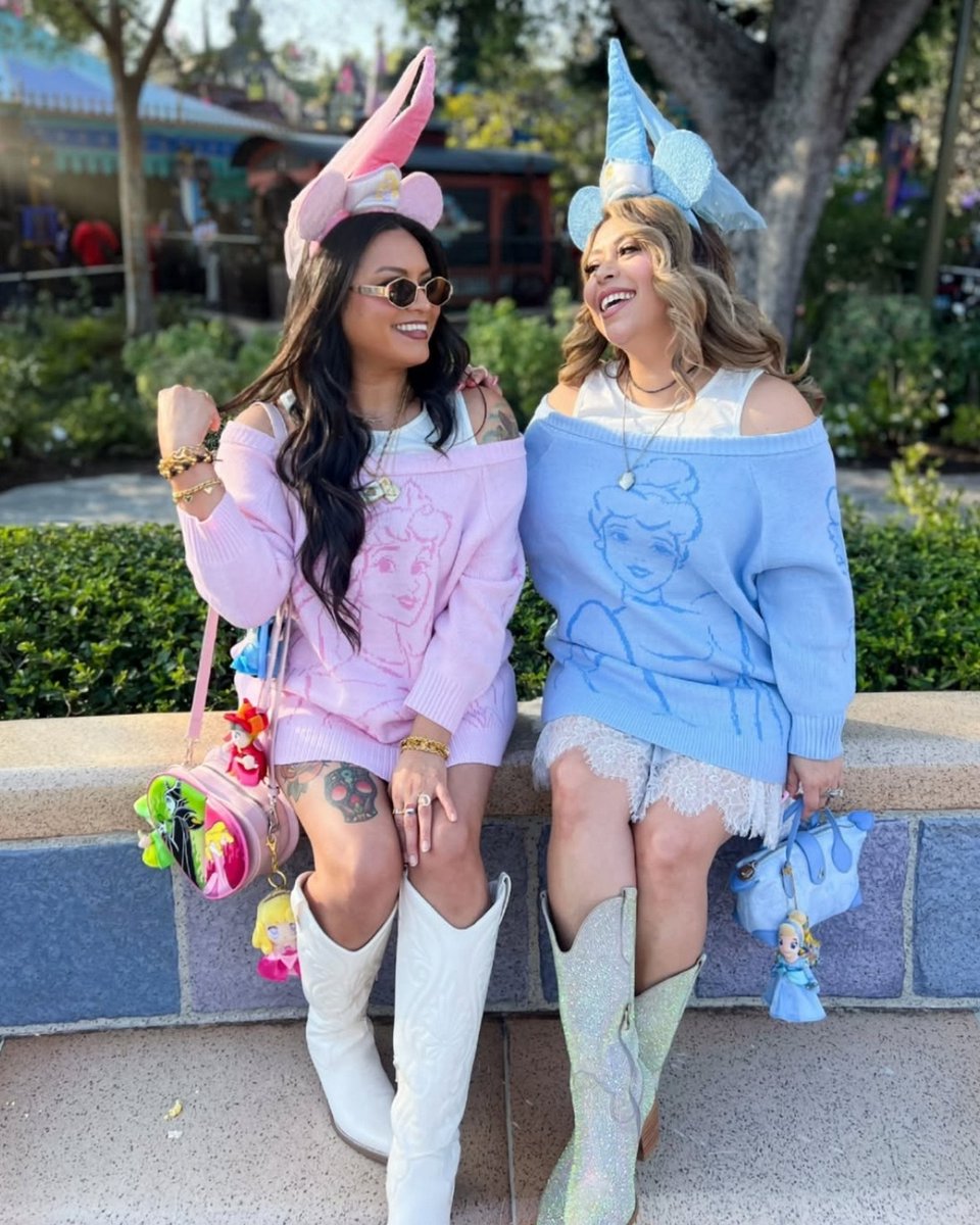 HerUniverse's tweet photo. Happily ever after looks better with a bestie ๐๐
https://t.co/tXBjIjA4E3
๐ธ johmajesty #HUCommunity https://t.co/FJBCQnQqtj