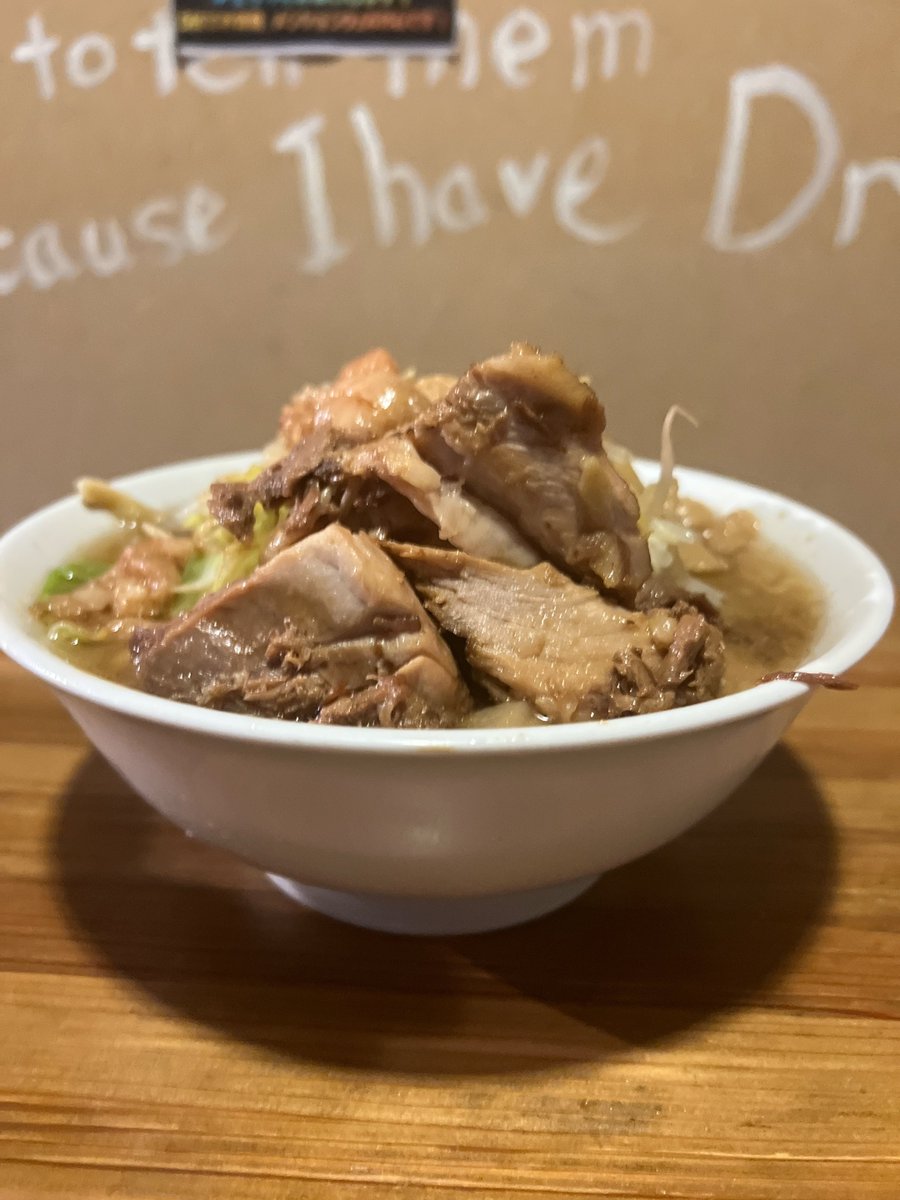 おはようございます！
2/7（土）本日昼夜営業です！
11:00〜14:00
18:00〜22:00

今日（土）、明日（日）の限定は
ABUNAI⭐️TAMATAMA ですっ！

夢を語れ奈良から
夢を語れ鹿児島に
そしてひとつになろうに
代々受け継がれるこのトッピング！

とにかくアブナイですっ！
