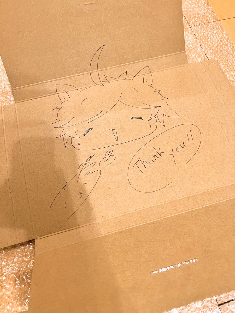 今日配送するやつの一つにクソデカろろくん書いといた✍