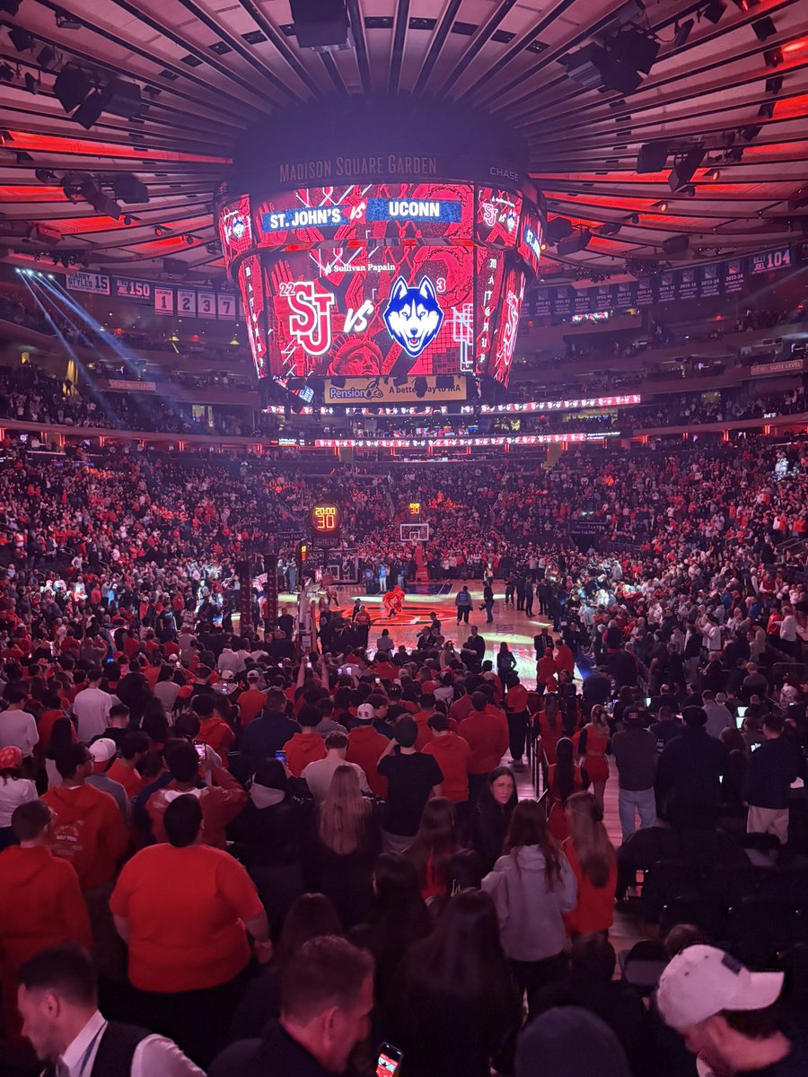 MattNorlander's tweet image. Feels like an Elite Eight game.