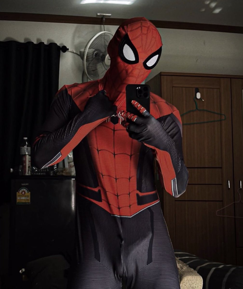 Daily Hot Dudes tweet media