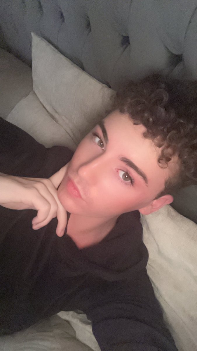 J2118o's tweet photo. 💞#femboy #twink https://t.co/tUN5ahLq8C
